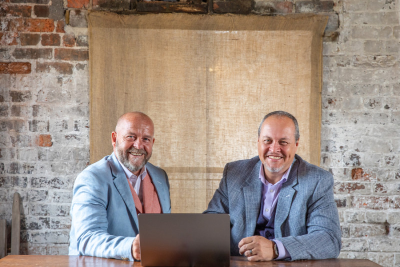 consultants-like-us-1