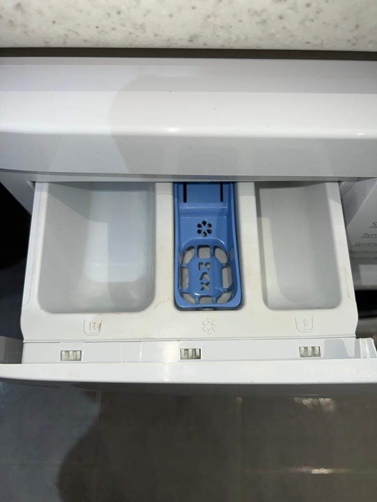 d4a64de16eba4e4bd9e09c83e38ecded