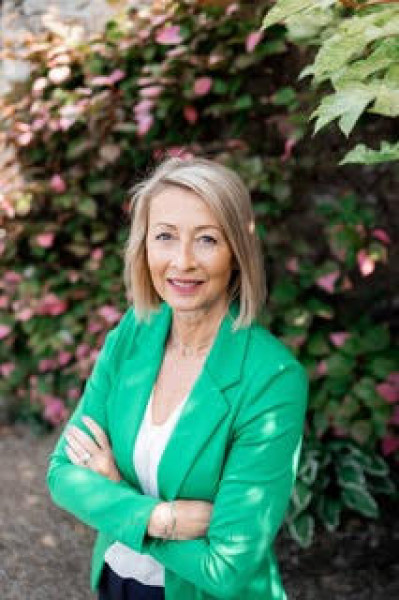 do-you-know-anyone-whos-stuck-at-we-should-probably-do-something-about-sustainabilityesgcarbon-emissions-reporting-pick-any-of-the-above-or-insert-your-own